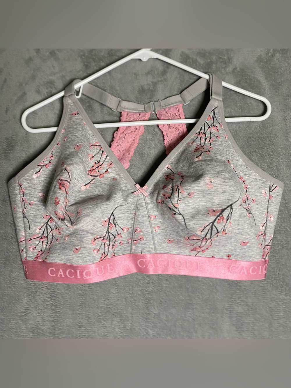 Cacique Gray Bralette with Pink‎ Floral Print and Lace Racerback feminine 44 DDD